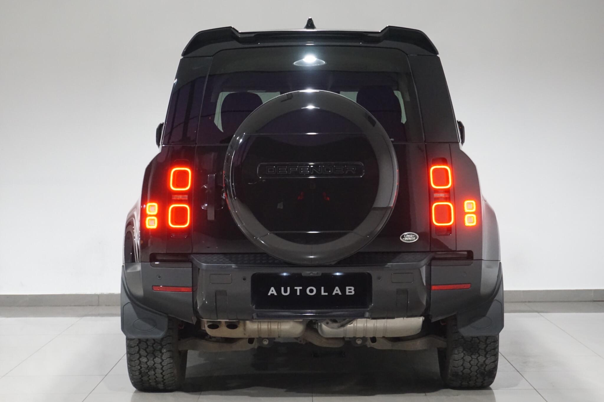 Land Rover Defender 110 3.0 D250 MHEV HSE Hard Top SUV 5dr Diesel Auto 4WD MWB Euro 6 (s/s) (250 ps)